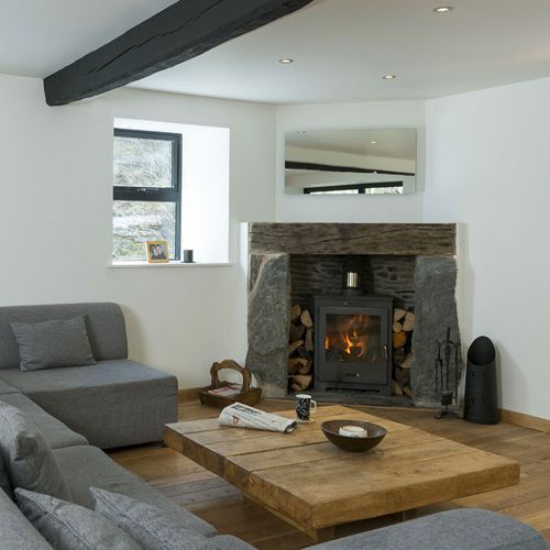La sala con chimenea del antiguo molino