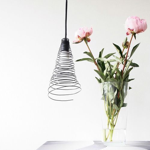 Lámpara de alambre en espiral DIY
