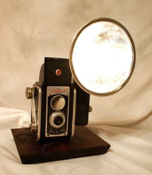 De cámara antigua a lámpara vintage, BSquare en etsy.